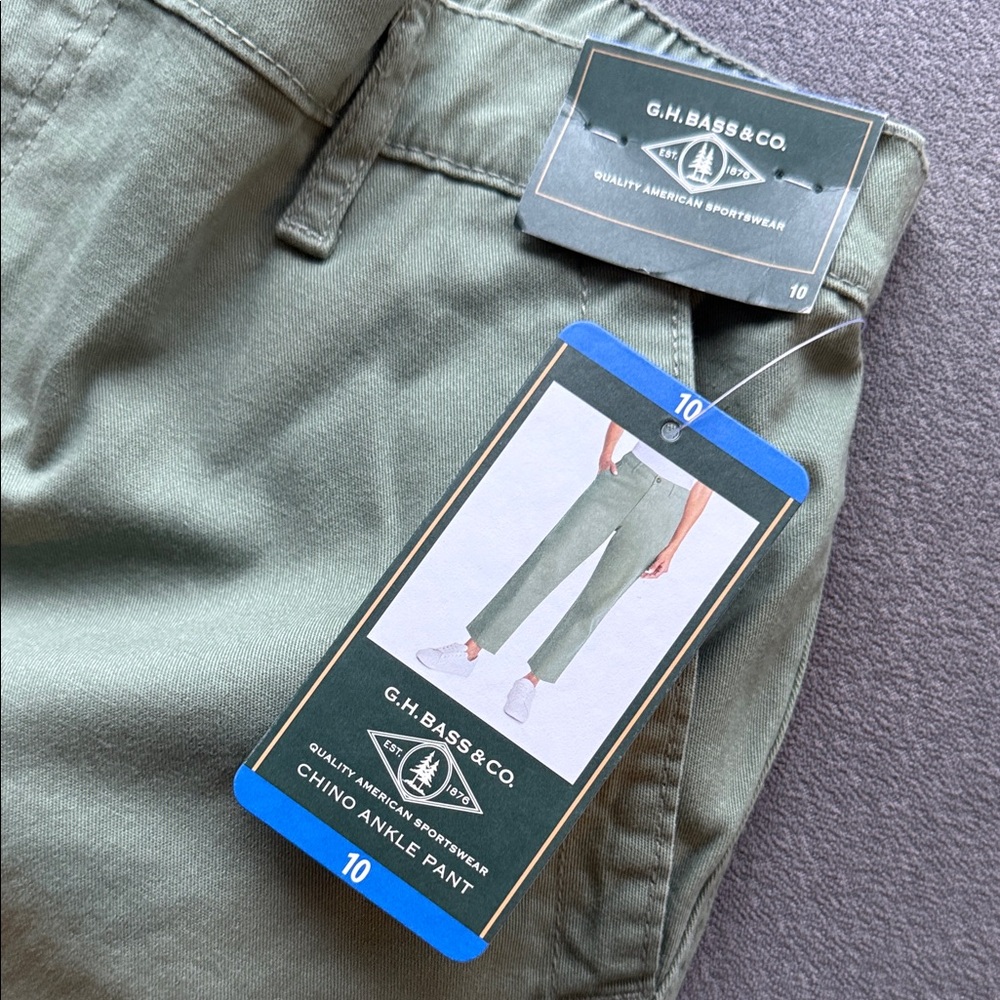 G.H. Bass & Co. Olive Chino Pants
